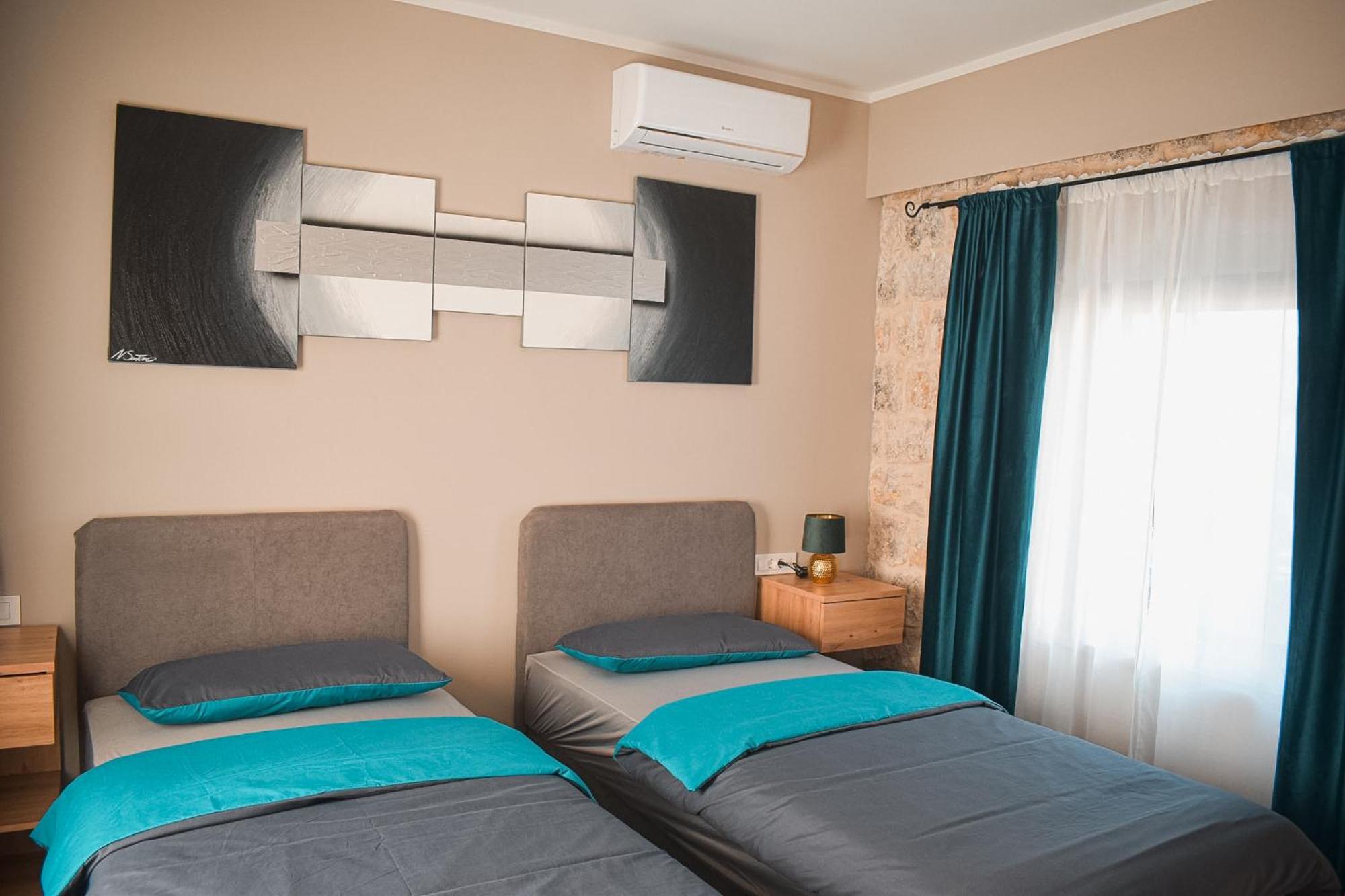 Apartments Jelovic Sinj Eksteriør bilde